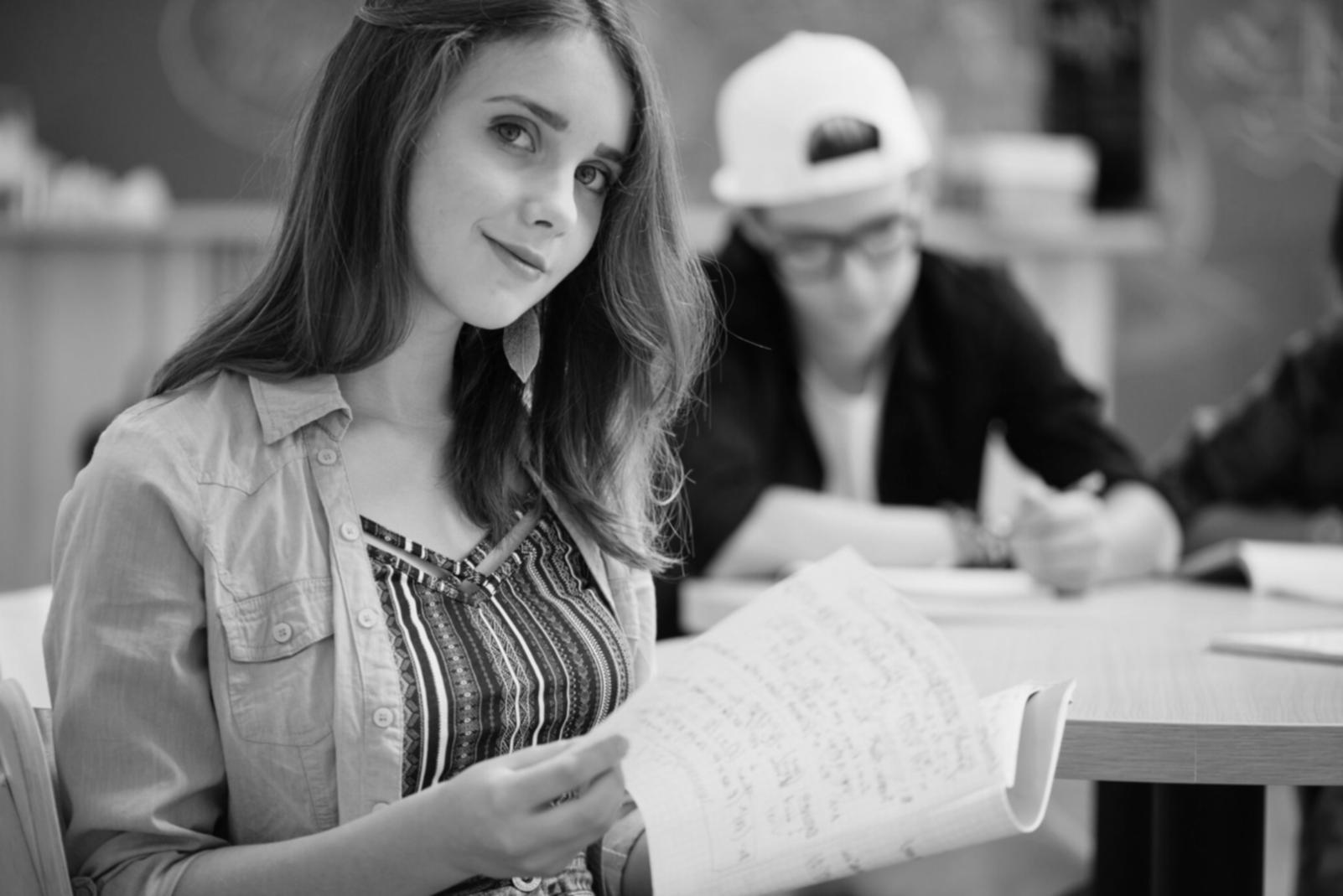 Diskusi strategi finansial dengan klien